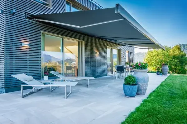 Smart Garden Umbrella - Tenda da esterno pieghevole personalizzata, elettrica
